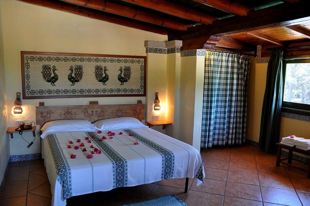 Hotel Fiore Di Maggio ヴィッラシミーウス 部屋 写真