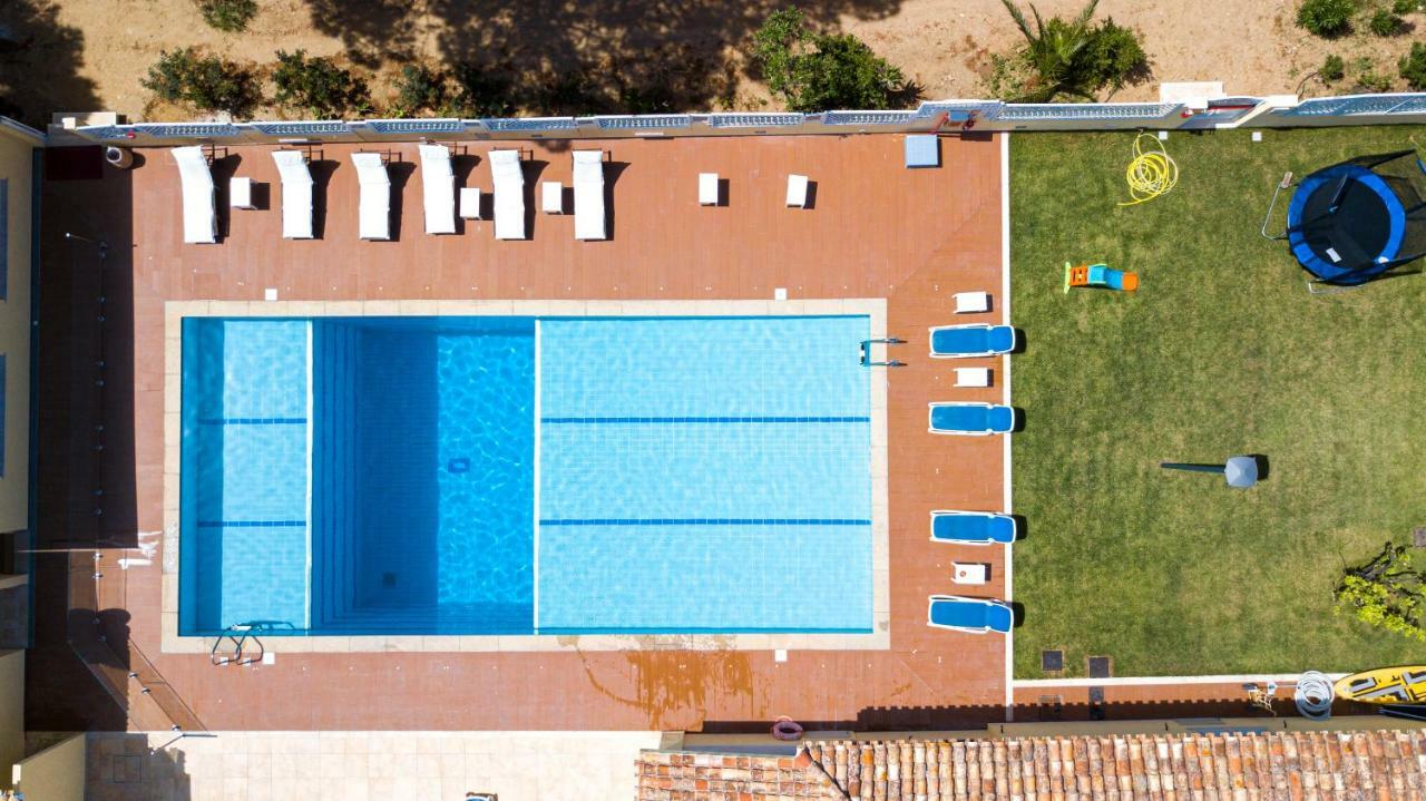 Hotel Fiore Di Maggio ヴィッラシミーウス エクステリア 写真